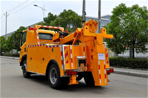 盈江高速路拖车费